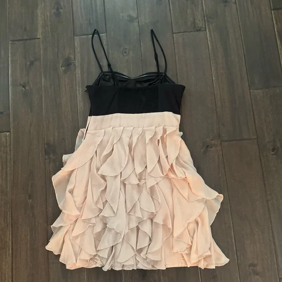 H&M Black & Cream Fit & Flare Tiered Ruffle Party Cocktail Mini Dress 6 - Picture 6 of 7